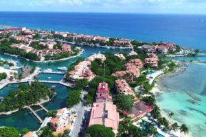 Why Puerto Aventuras is unique?