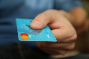 How to Avoid Credit Card Scams